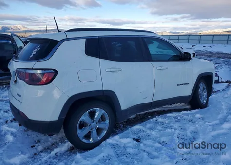 2018 Jeep Compass Latitude из США, поврежденный, VIN 3C4NJDBB9JT152985